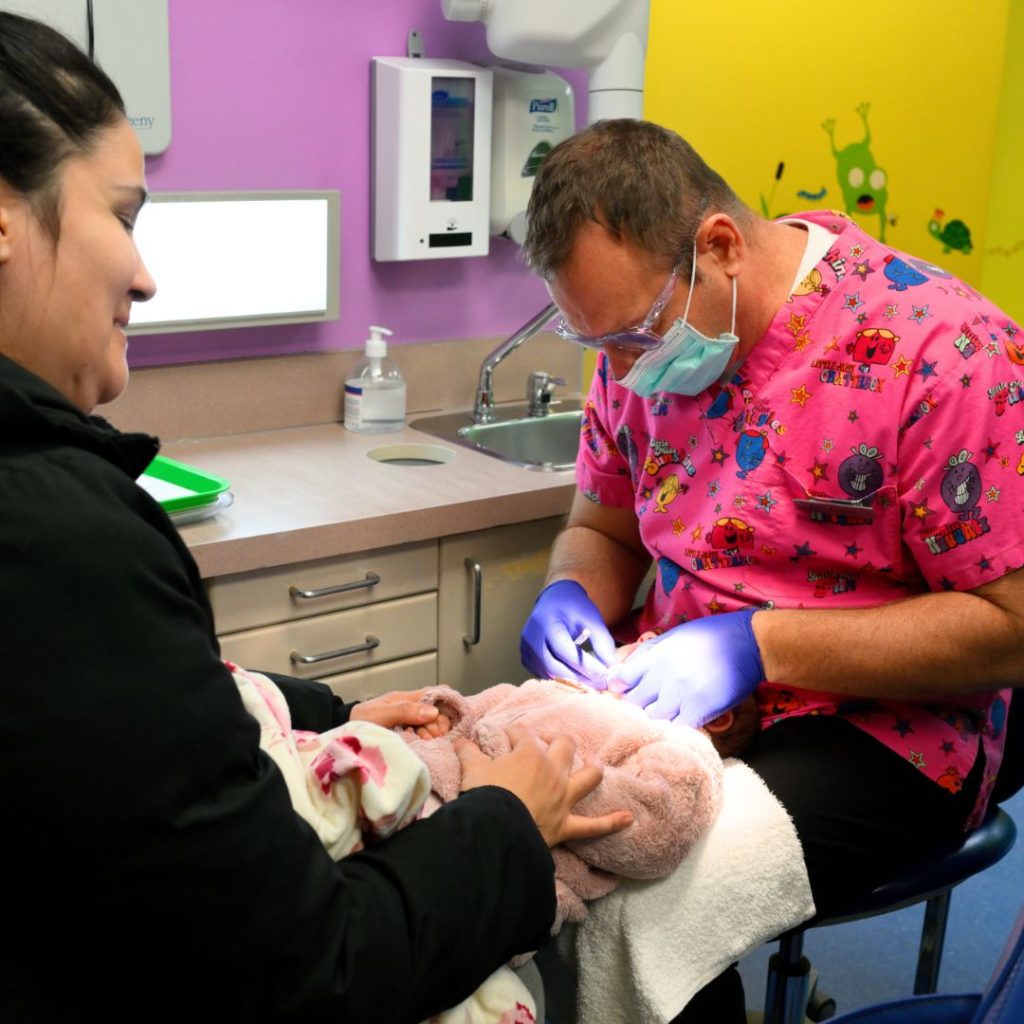 pediatric-dentist-calgary-first-baby-visit